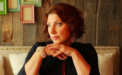 «Выглядит гротескно»: Сябитова решила избавиться от силиконового бюста