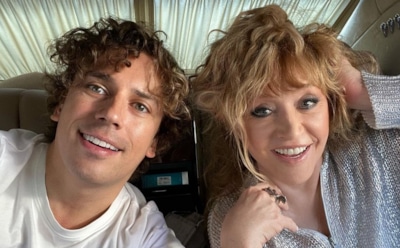 Галкин поделился кадрами телемоста Пугачевой с космонавтами