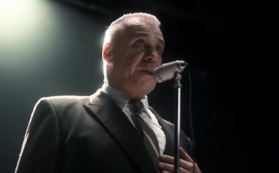 Линдеманн в советской форме спел «Любимый город» по-русски