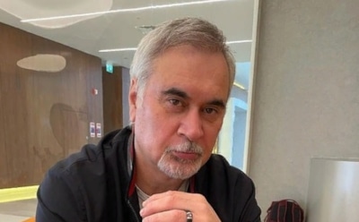 Валерий Меладзе показал, как гуляет с новорожденной дочерью в коляске от Ferrari