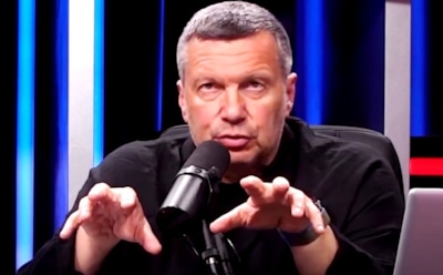 «Звериный язык»: Соловьев раскритиковал Манижу и феминитивы