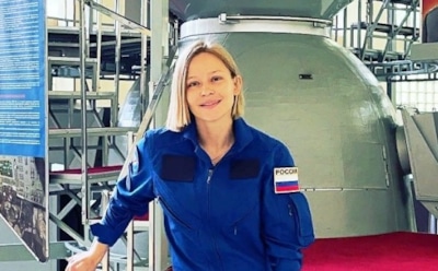 Юлия Пересильд показала, как готовится к полету в космос