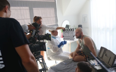 Полная самоизоляция: актеры сериала «100 000 минут вместе»