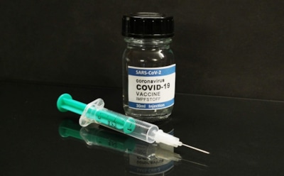 Гинцбург перечислил препараты для ревакцинации от COVID-19