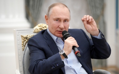 Путин запретил называть «шампанским» все зарубежные напитки