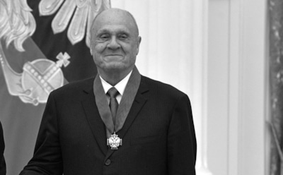 «Не хотел в больницу»: Алентова заподозрила COVID-19 у Меньшова еще в мае