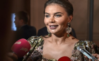 Постройневшая Алина Кабаева впервые за долгое время появилась на публике