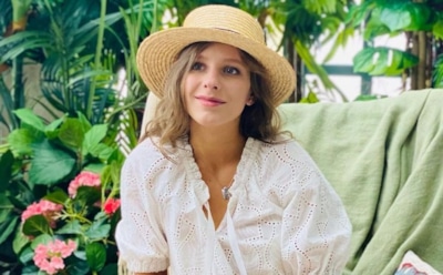 Арзамасова поделилась кадром из роддома и рассказала о сыне