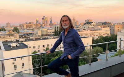 Никас Сафронов рассказал об «унизительном» отпуске в России