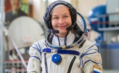 Юлия Пересильд отправилась в космос на съемки фильма
