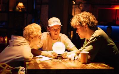 Юмор – лучшее лекарство: актеры сериала «Пингвины моей мамы»