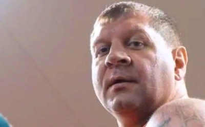 Александр Емельяненко в шутку одобрил насилие над женщинами