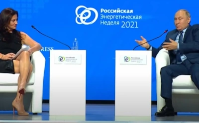 Наряд американской журналистки на встрече с Путиным раскритиковали