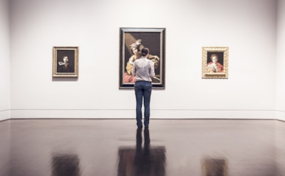 Самые известные картины мира: от Ренуара до Васнецова