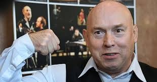 «Немножко хам» и бывший сосед Стоянова: факты из жизни Виктора Сухорукова