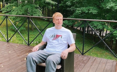 Слава Комиссаренко рассказал, как выжил после падения с 8-го этажа