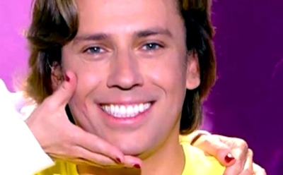 Пугачева сняла, как Галкин дурачится в саду