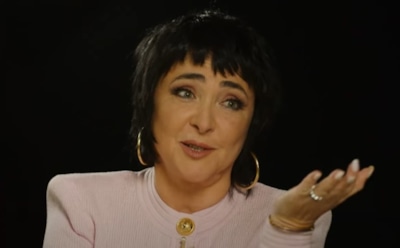 Лолита вспомнила, как выступала в гараже у чиновника