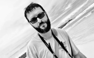 Умер музыкант групп «Сплин» и «Колибри» Олег Эмиров