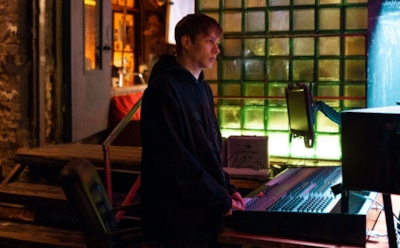 Изнанка музыкальной индустрии в сериале «Солдаут»