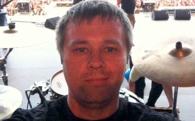 Ограблен барабанщик группы «Чиж & Co» Василевский  — СМИ