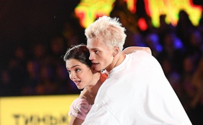 Милохин и Медведева страстно поцеловались на «Ледниковом периоде»