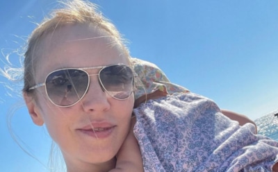 Джанабаева пожаловалась на сложности в получении удостоверения многодетной матери