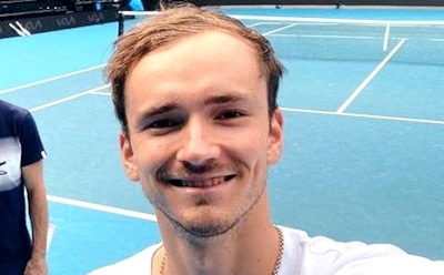 «Это безумие»: Медведев проиграл Надалю в финале Australian Open