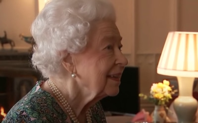 У 95-летней Елизаветы II начали отказывать ноги – СМИ