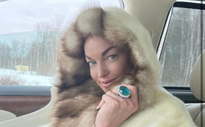 «Театр абсурда»: соседи через суд хотят запретить Волочковой ходить без одежды