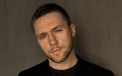 «Человек на грани»: Влад Соколовский помогает возлюбленной восстановиться после родов