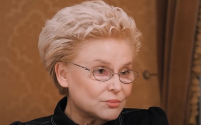 «Еле хожу»: Малышева обратилась в собственную клинику