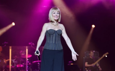 Впервые за всю карьеру: Валерия с размаху упала на сцене