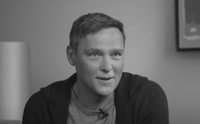 Семья Шатунова захоронила его прах на кладбище