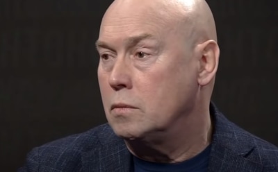 Виктор Сухоруков вспомнил, как в детстве сам себя спас от глухоты