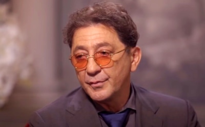 Лепс объяснил, когда от женщины надо бежать сломя голову