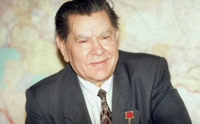 Две возлюбленных героя: как складывалась личная жизнь легендарного летчика Алексея Маресьева