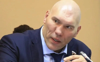 Примерный семьянин: история любви Николая Валуева и его жены Галины