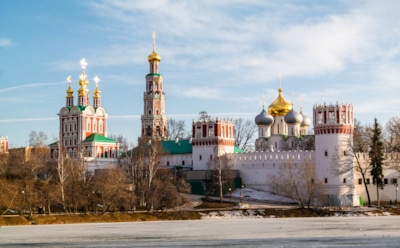 Новодевичий монастырь в Москве: история создания, архитектура и достопримечательности