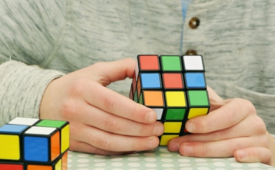 Угроза в любом возрасте — болезнь Альцгеймера: симптомы и стадии