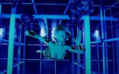 Кто скрывается за образом Сирены в шоу «Фантастика»: догадки, интриги, расследование