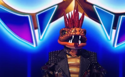 «Маска. Танцы»: кто же вальсирует в образе Гадюки?