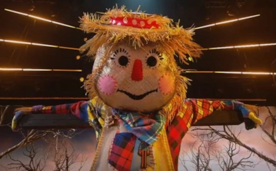 На сцене Пугало: угадываем, кто же скрывается за этим персонажем шоу «Маска. Танцы»