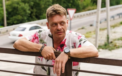 За кадром: что известно о личной жизни актеров комедийного сериала «Отпуск»