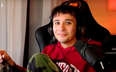 Слава Марлоу купил квартиру за 100 млн рублей и стал соседом Познера