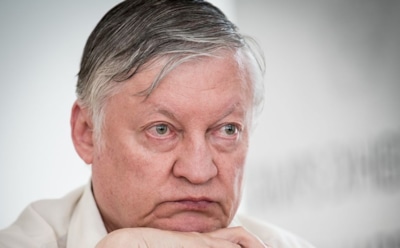 Шахматиста Анатолия Карпова отключили от ИВЛ