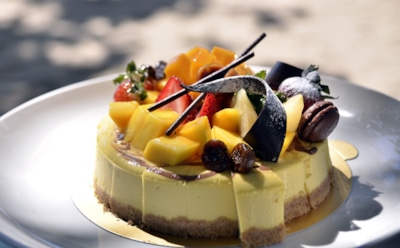 На сладкое: 5 идей десертов для новогоднего стола в 2023-м