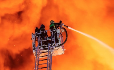 В Москве горит ТЦ «Мега Химки»