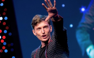 Жительница Казахстана подает в суд на Павла Волю