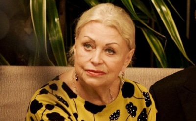 «Синеют руки»: вдова Караченцова пожаловалась после госпитализации